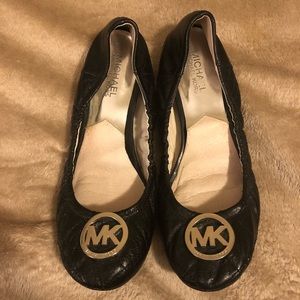 Size 7.5 Michael Kors quilted black flats